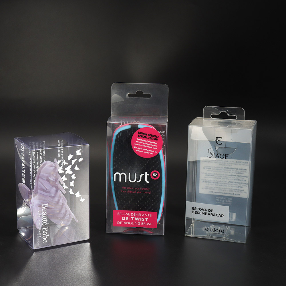 small clear plastic boxes